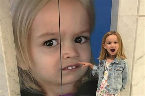 side eyeing chloe|side eye chloe 2024 age.